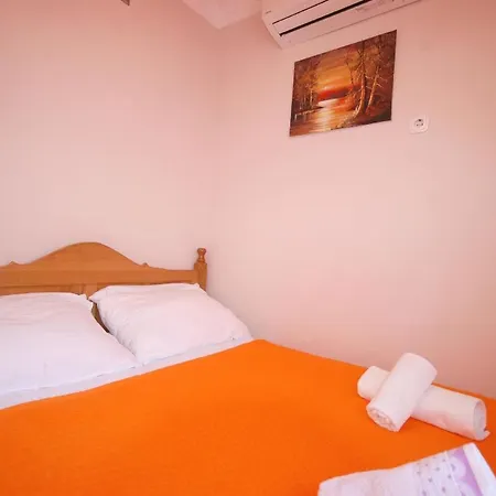 Fuer 4 Personen Ca 40 Qm In Njivice, Kvarner Bucht Krk Apartment
