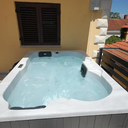 Fuer 4 Personen Ca 40 Qm In Njivice, Kvarner Bucht Krk Apartment