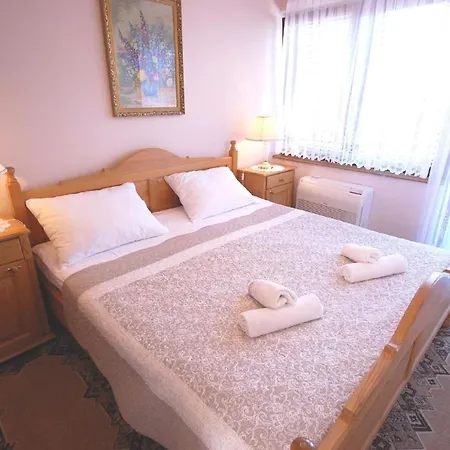 Fuer 4 Personen Ca 40 Qm In Njivice, Kvarner Bucht Krk Apartment